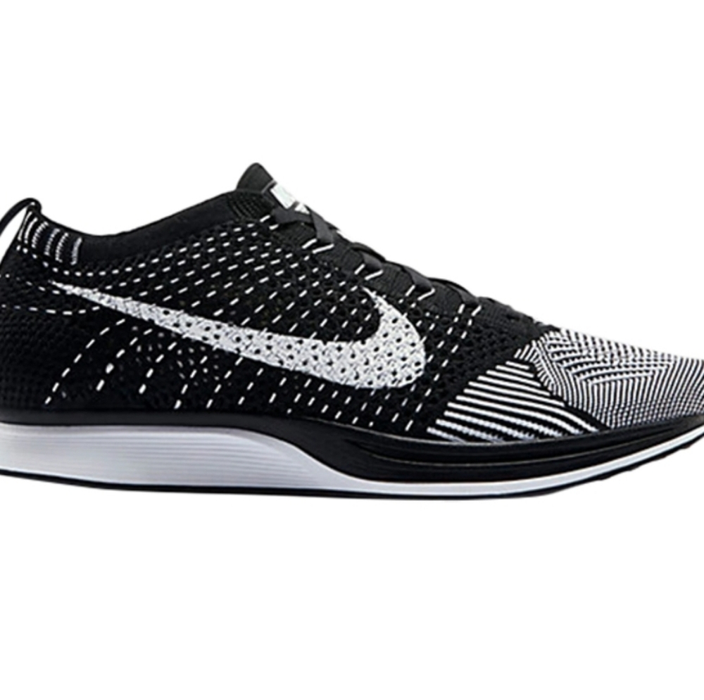 Nike Flyknit Racer Size 6 wmns